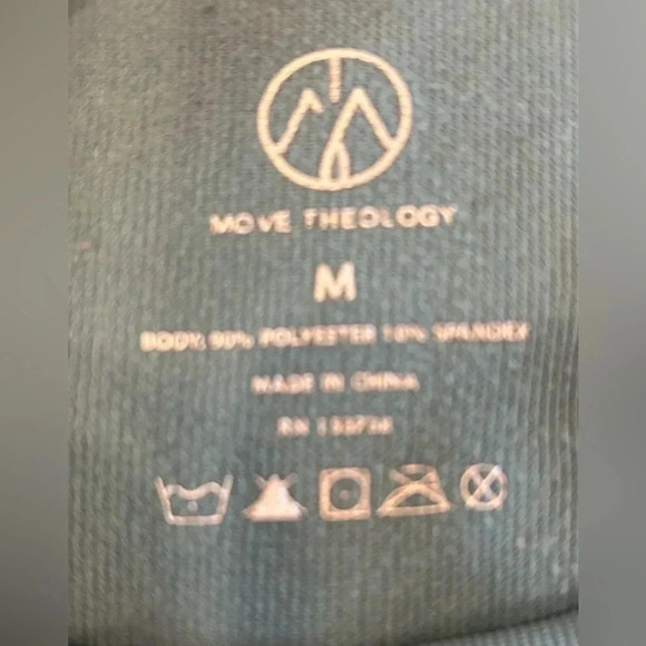 MOVE THEOLOGY green crop long sleeve top women size medium - Picture 4 of 4